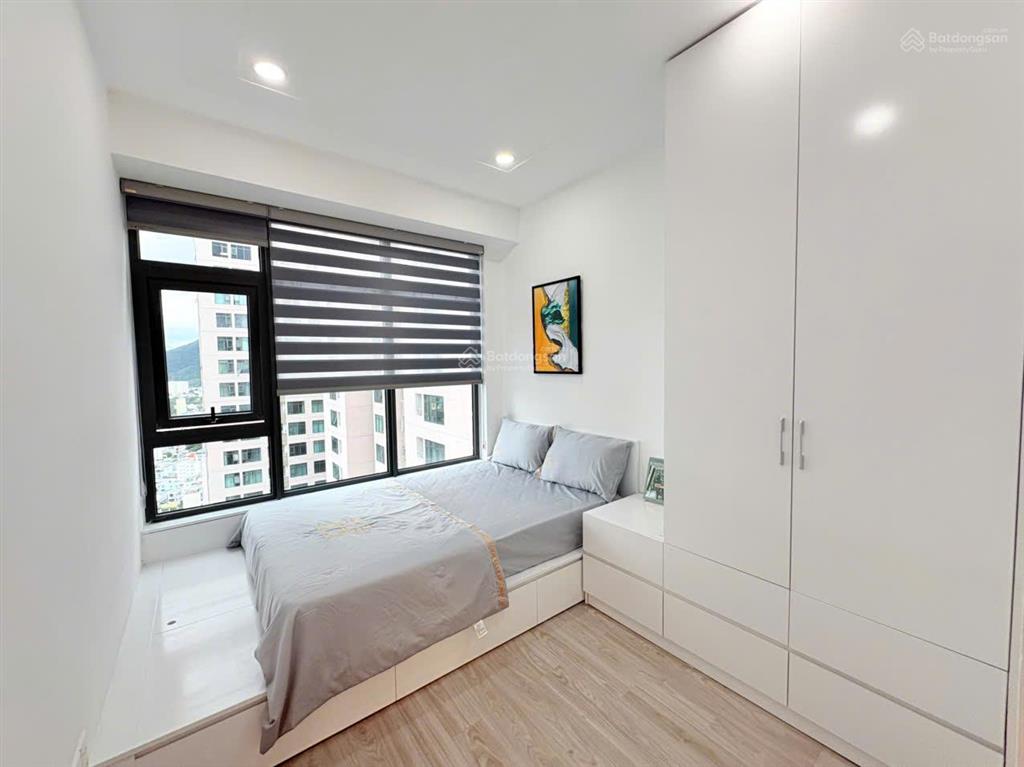 Kiều trinh  căn hộ view biển nội thất mới toà oc2a giá 3.250 tỷ, view thoáng, nội thất mới ở ngay