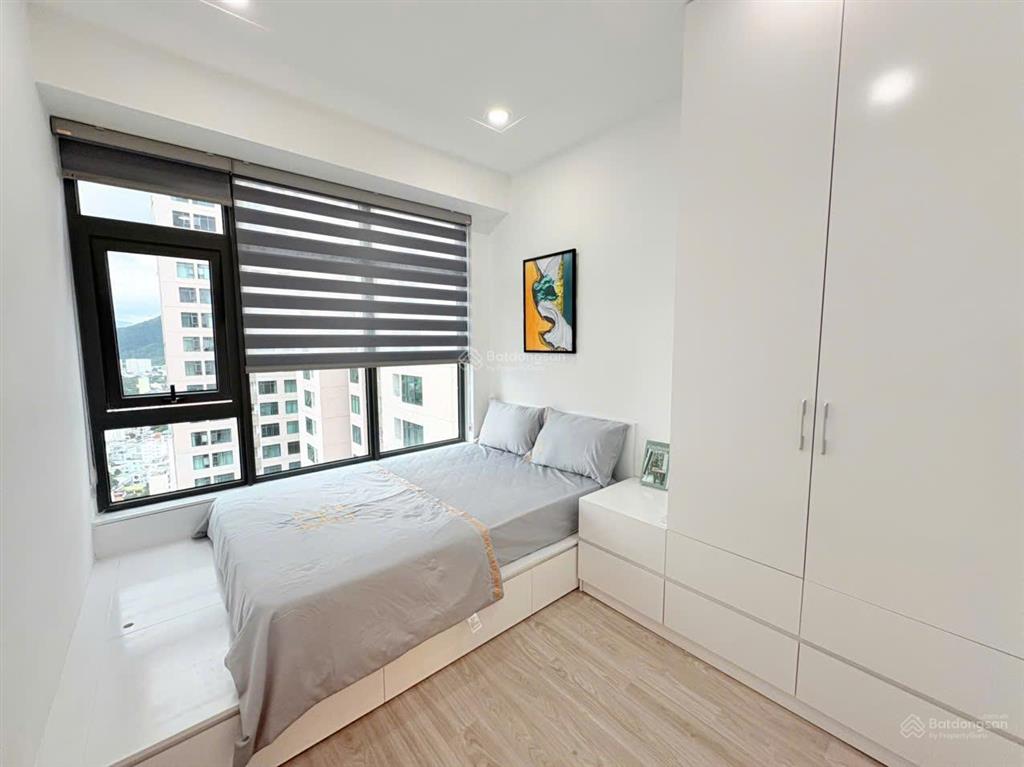 Kiều trinh  căn hộ view biển nội thất mới toà oc2a giá 3.250 tỷ, view thoáng, nội thất mới ở ngay