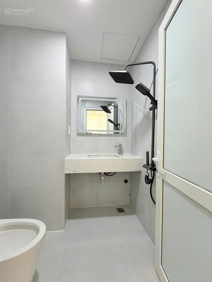 Kiều trinh  căn hộ view biển nội thất mới toà oc2a giá 3.250 tỷ, view thoáng, nội thất mới ở ngay