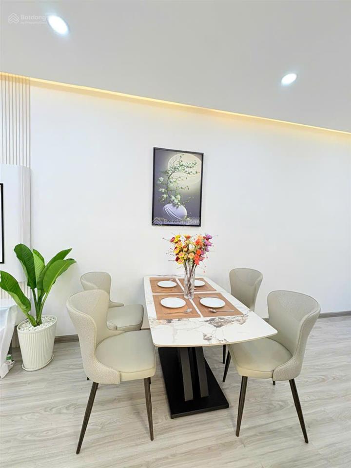 Kiều trinh  căn hộ view biển nội thất mới toà oc2a giá 3.250 tỷ, view thoáng, nội thất mới ở ngay