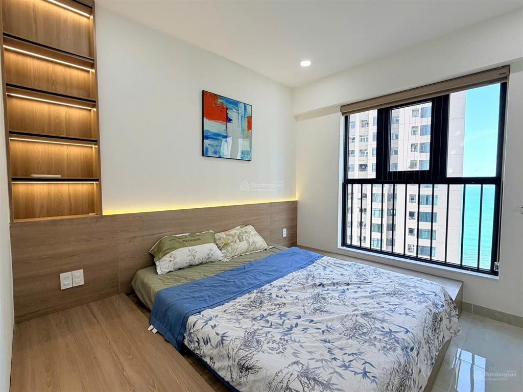 Kiều trinh  cần tiền giảm 100tr, giá 5.250 có thương lượng, 3 phòng ngủ view biển