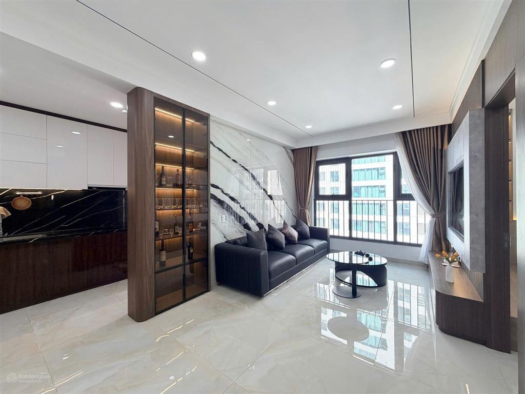 Kiều trinh  cần tiền giảm 100tr, giá 5.250 có thương lượng, 3 phòng ngủ view biển