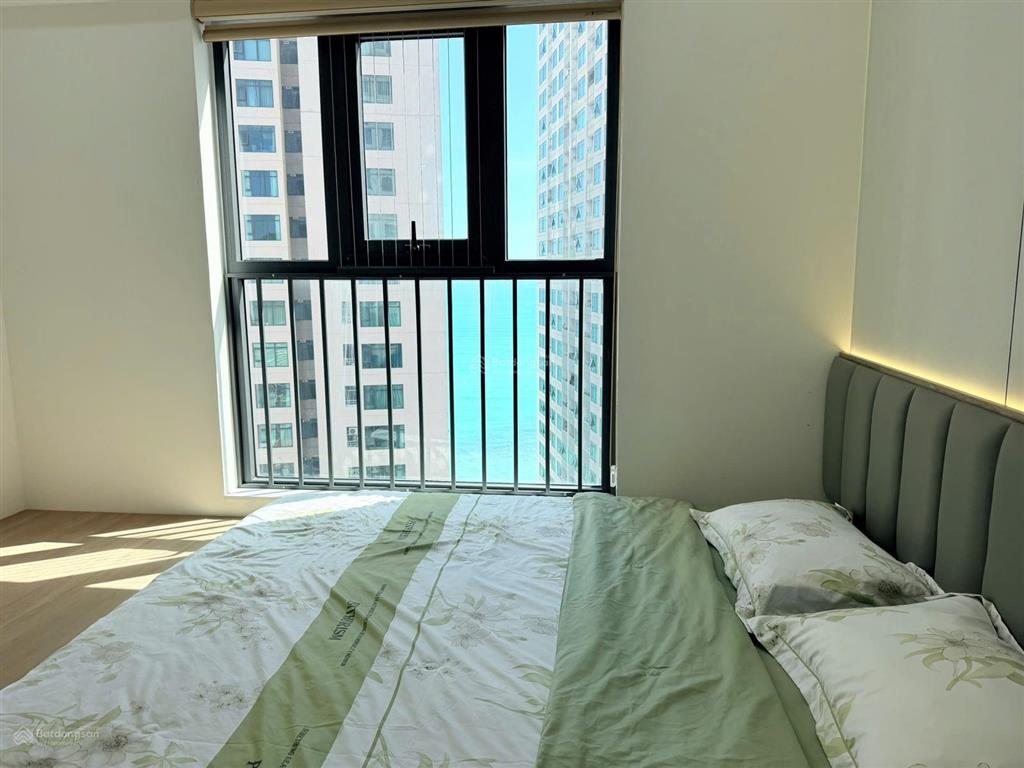 Kiều trinh  cần tiền giảm 100tr, giá 5.250 có thương lượng, 3 phòng ngủ view biển