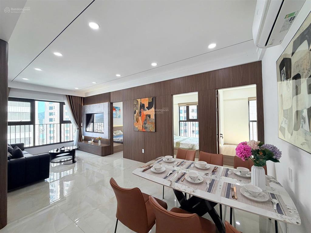 Kiều trinh  cần tiền giảm 100tr, giá 5.250 có thương lượng, 3 phòng ngủ view biển