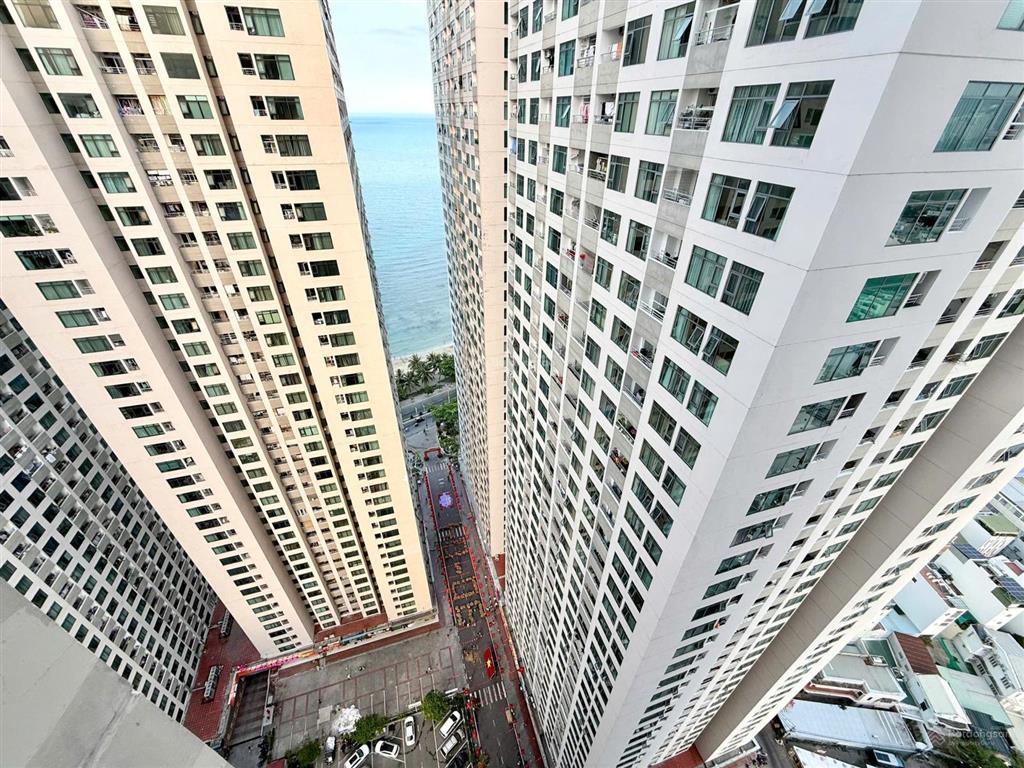Kiều trinh căn hộ vip  tầng cao  giá mềm hiếm có view khe biển cực mát  hàng hiếm tại oc3