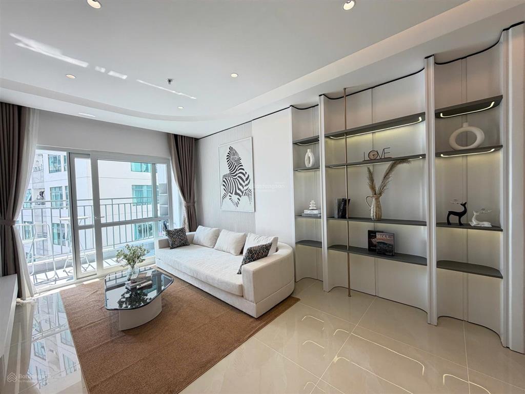 Kiều trinh  căn hộ vip tầng cao giá mềm hiếm có view biển đông nam cực mát
