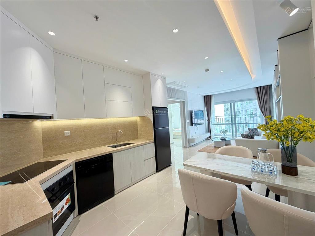 Kiều trinh  căn hộ vip tầng cao giá mềm hiếm có view biển đông nam cực mát