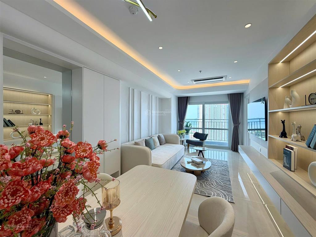 Kiều trinh  căn hộ vip tầng cao giá mềm hiếm có 3220 (căn khe biển oc3)