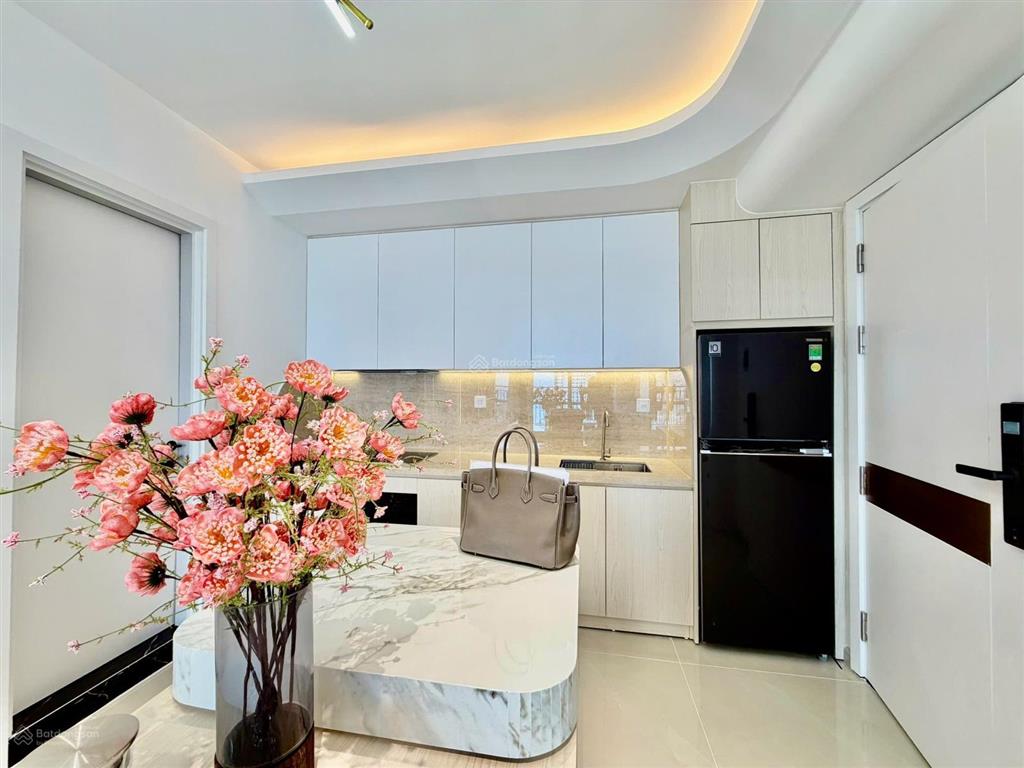 Kiều trinh  căn hộ vip tầng cao giá mềm hiếm có 3220 (căn khe biển oc3)