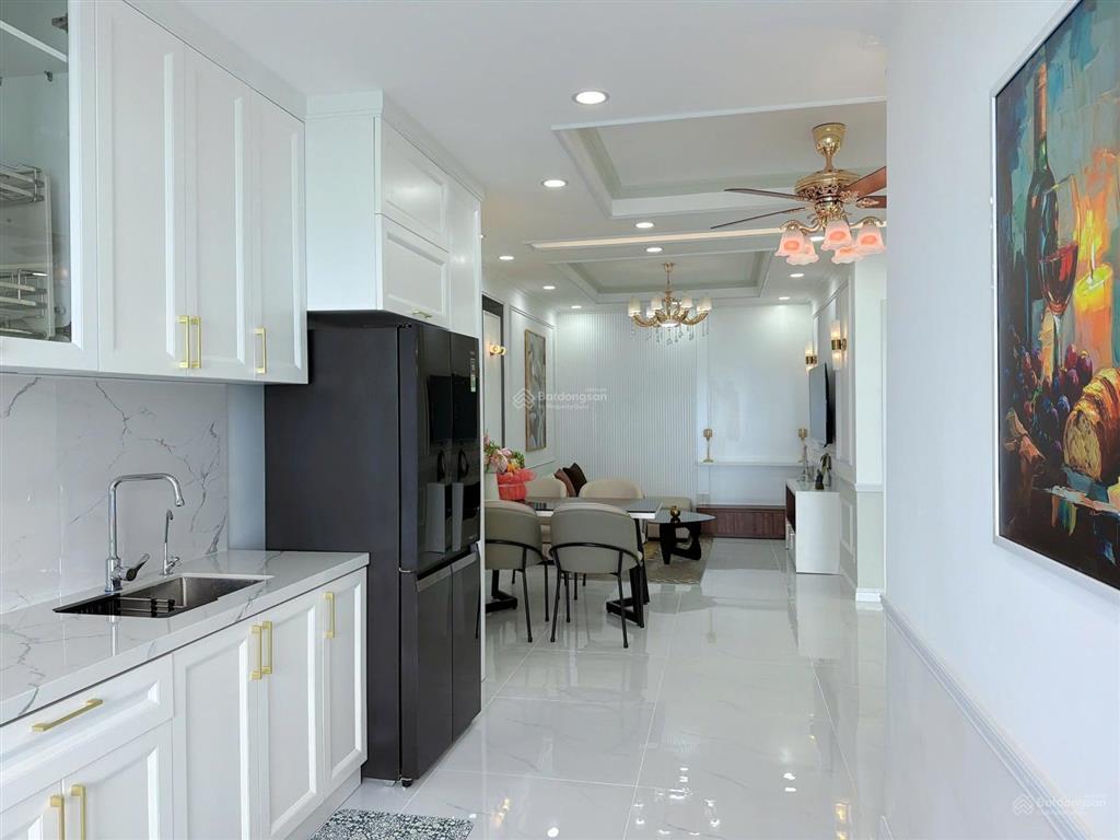 Kiều trinh  chủ gởi bán căn hộ view trực diện biển mới  đẹp  trẻ trung, hiện đại