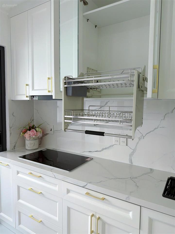 Kiều trinh  chủ gởi bán căn hộ view trực diện biển mới  đẹp  trẻ trung, hiện đại