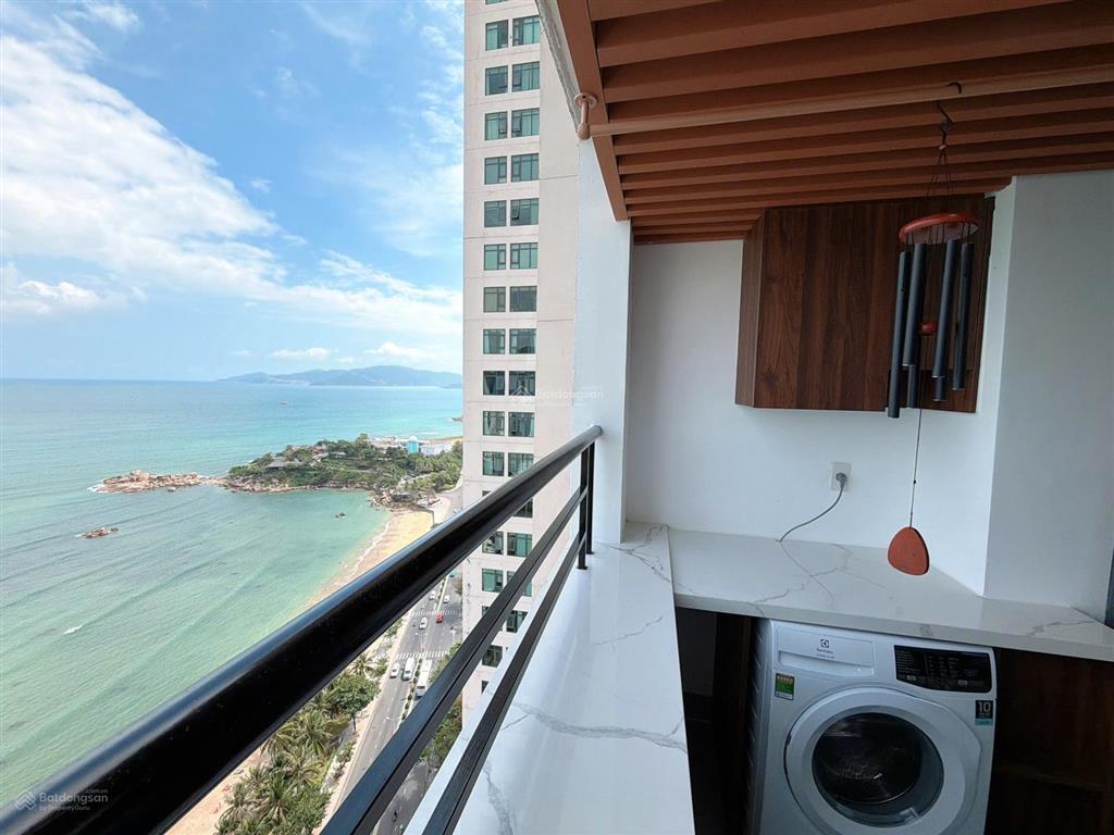 Kiều trinh  chủ gởi bán căn hộ view trực diện biển mới  đẹp  trẻ trung, hiện đại