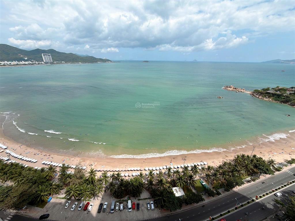 Kiều trinh  chủ gởi bán căn hộ view trực diện biển mới  đẹp  trẻ trung, hiện đại