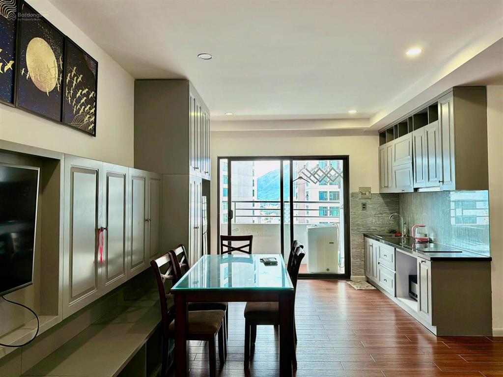 Kiều trinh chủ gởi bán 23082a  tầng 23 đẹp, view ban công nội khu và xéo biển thoáng mát cả ngày