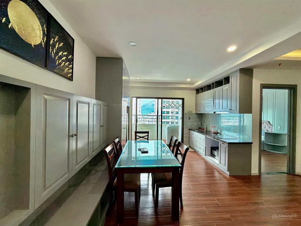 Kiều trinh chủ gởi bán 23082a  tầng 23 đẹp, view ban công nội khu và xéo biển thoáng mát cả ngày