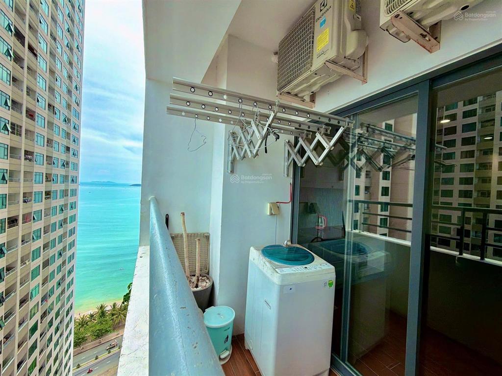 Kiều trinh chủ gởi bán 23082a  tầng 23 đẹp, view ban công nội khu và xéo biển thoáng mát cả ngày