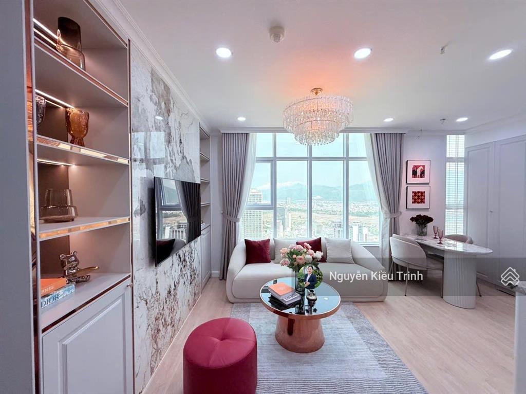 Kiều trinh  view đông nam  nhà đẹp có sẵn hđ thuê nếu khách hàng muốn