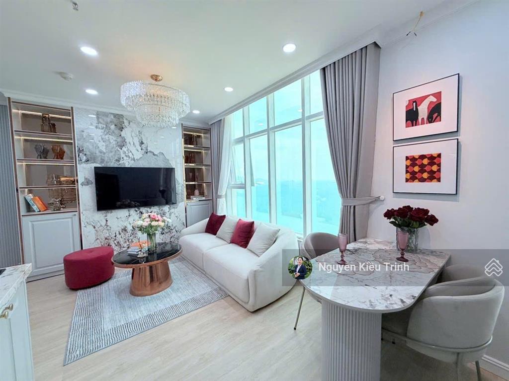 Kiều trinh  view đông nam  nhà đẹp có sẵn hđ thuê nếu khách hàng muốn