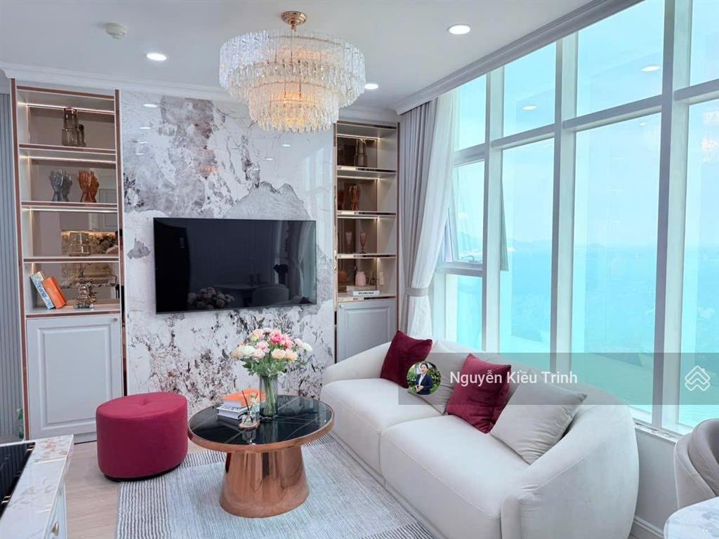 Kiều trinh  view đông nam  nhà đẹp có sẵn hđ thuê nếu khách hàng muốn