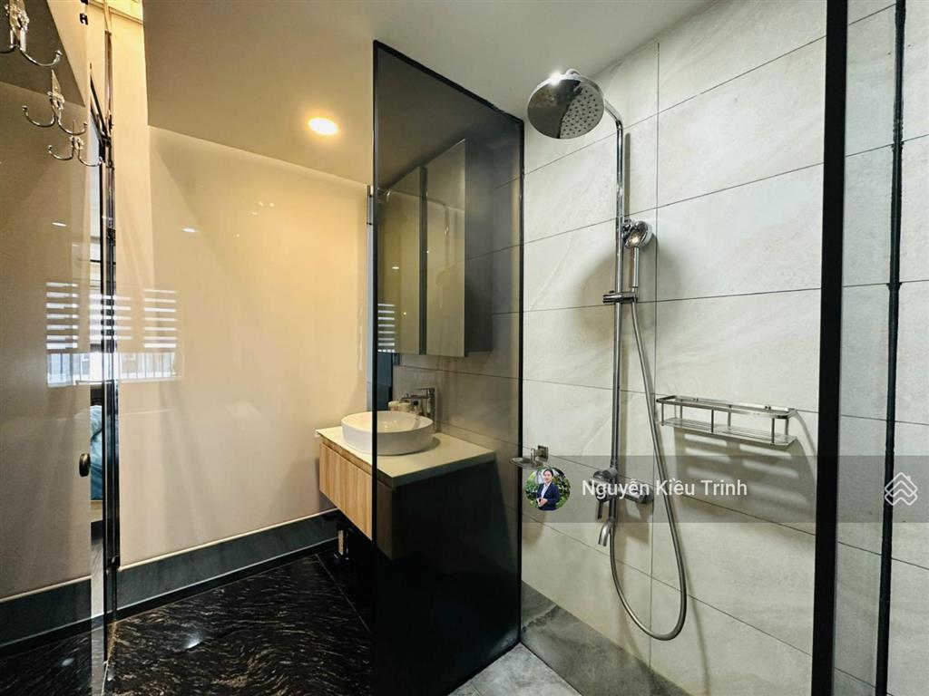 Kiều trinh  2214 chủ làm vô cùng tâm huyết 66m2 toà oc3 ban công dài