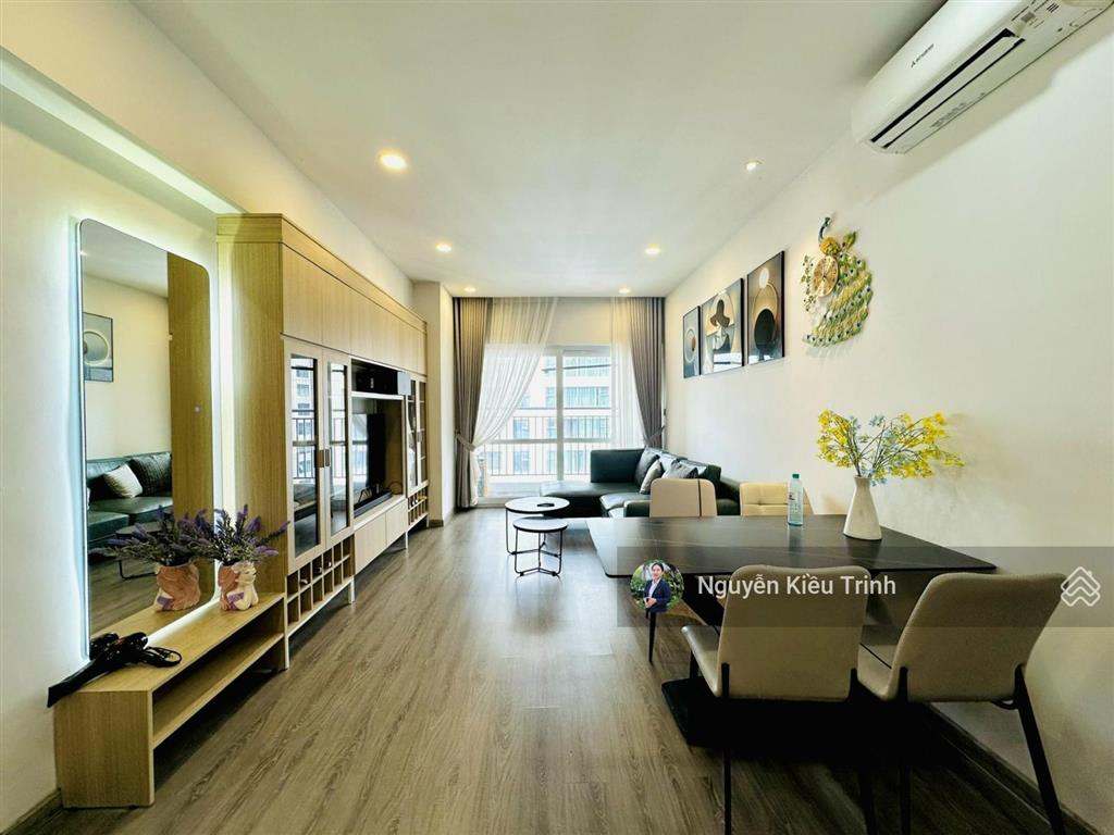 Kiều trinh  2214 chủ làm vô cùng tâm huyết 66m2 toà oc3 ban công dài