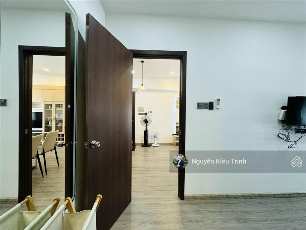 Kiều trinh  2214 chủ làm vô cùng tâm huyết 66m2 toà oc3 ban công dài