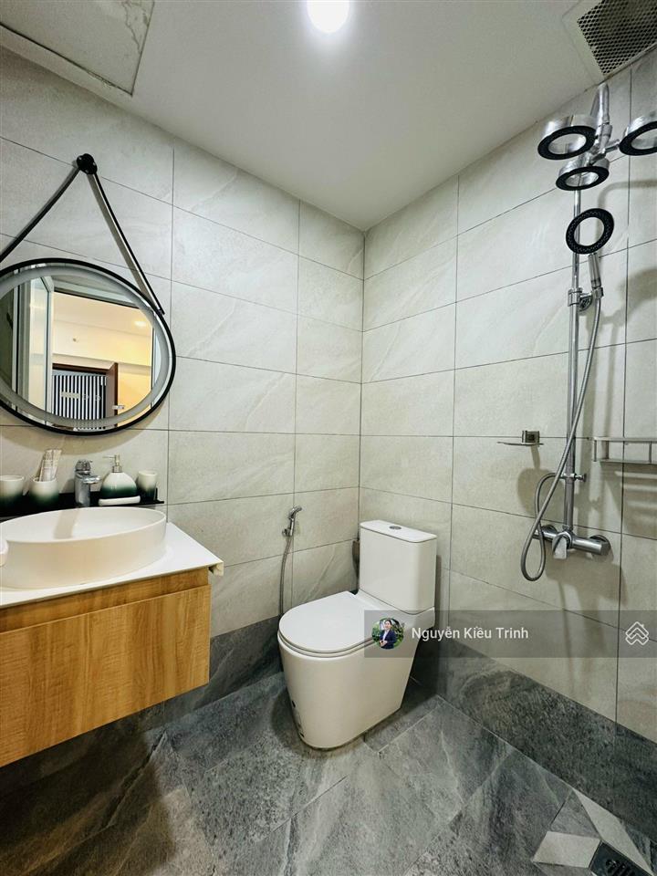 Kiều trinh  2214 chủ làm vô cùng tâm huyết 66m2 toà oc3 ban công dài