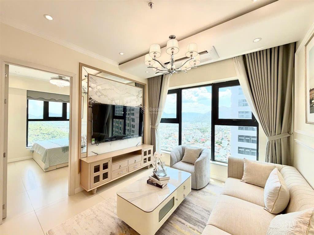 Kiều trinh  căn đẹp oc3 mường thanh viễn triều tầng 36 căn 12