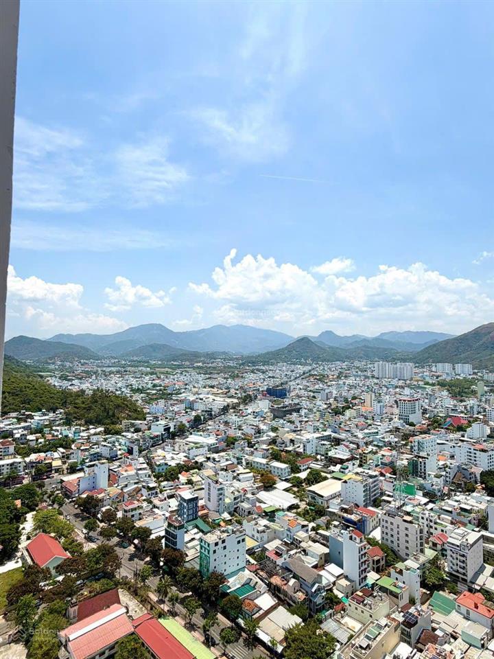 Kiều trinh  căn đẹp oc3 mường thanh viễn triều tầng 36 căn 12