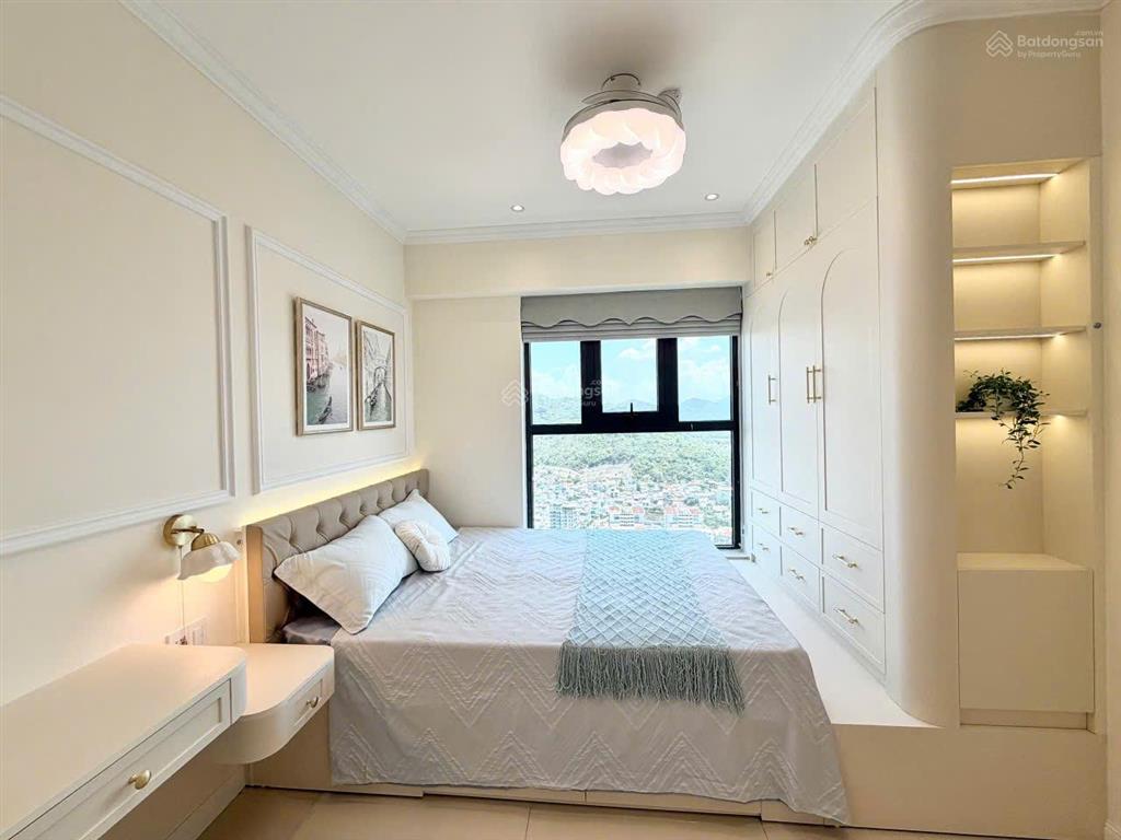 Kiều trinh  căn đẹp oc3 mường thanh viễn triều tầng 36 căn 12