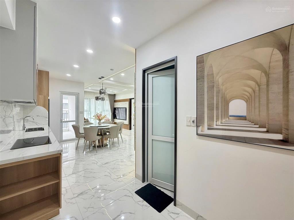 Kiều trinh  3716 hạ giá 300 triệu 89m² 3pn cho thuê 25 triệu đẹp top đầu viễn triều view biển