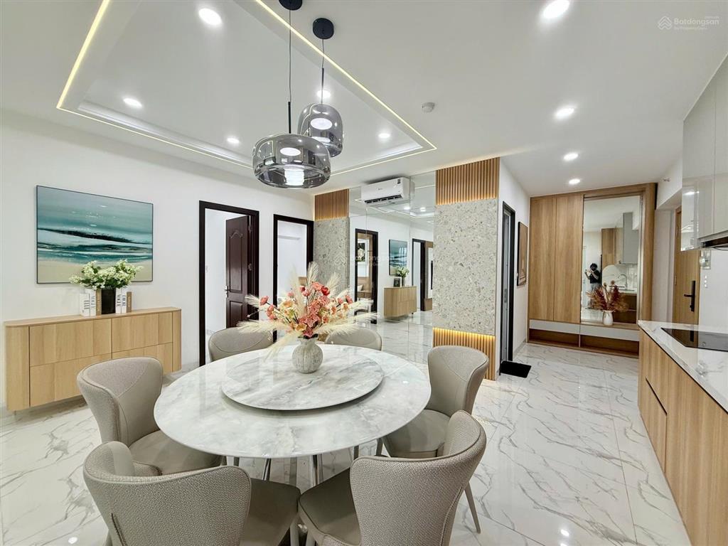 Kiều trinh  3716 hạ giá 300 triệu 89m² 3pn cho thuê 25 triệu đẹp top đầu viễn triều view biển