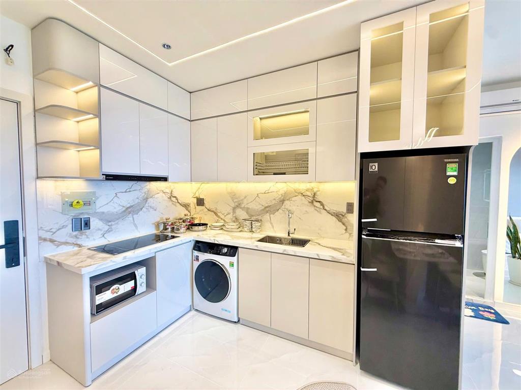 Kiều trinh  3720  2a đông nam mát mẻ  nhà đẹp cho thuê giá cao
