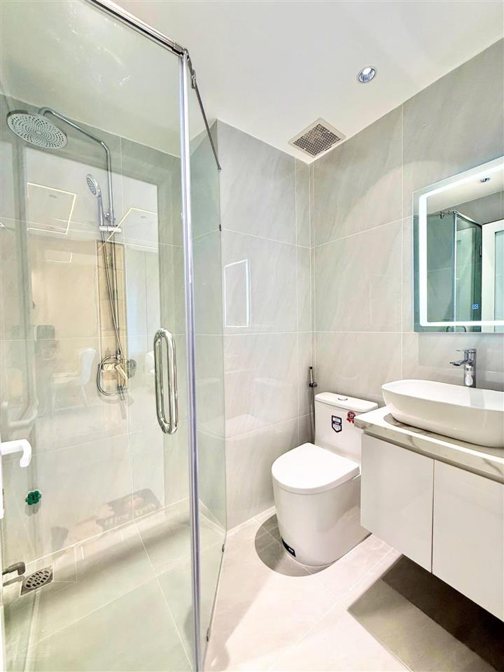 Kiều trinh  3720  2a đông nam mát mẻ  nhà đẹp cho thuê giá cao