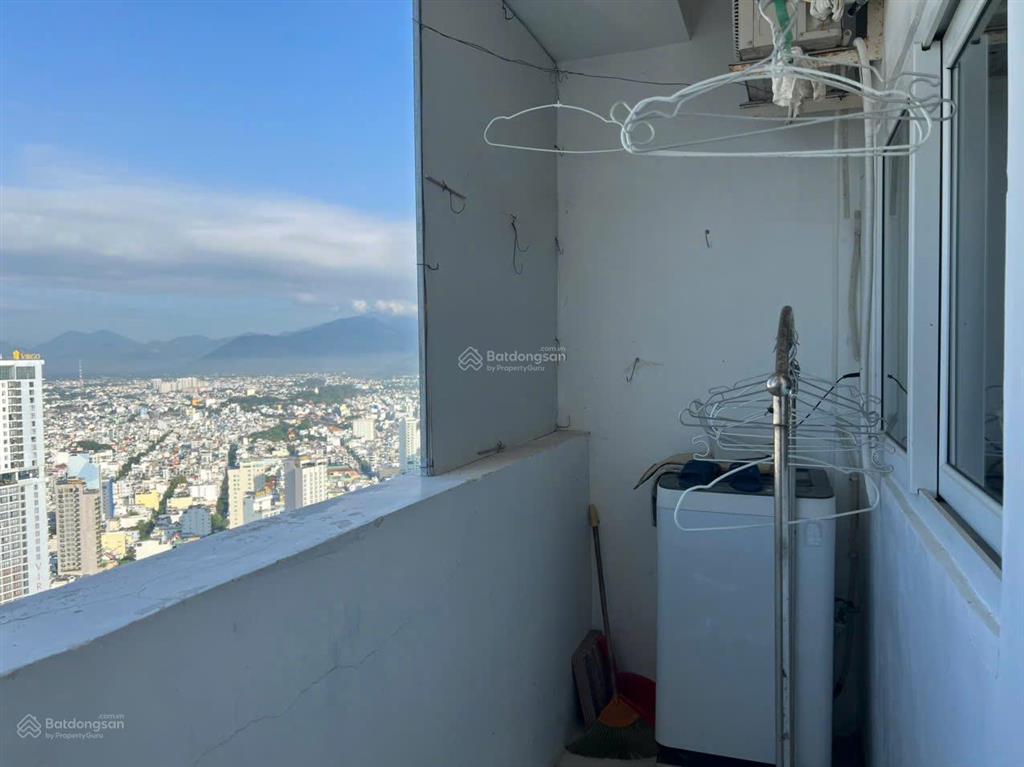 Kiều trinh  bán căn 12 tầng 45 mường thanh 60 trần phú, ban công thoáng, giá tốt