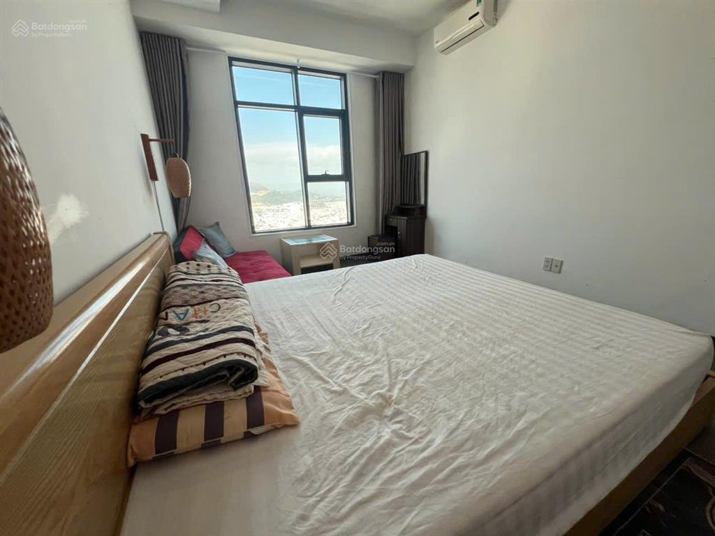 Kiều trinh  bán căn 12 tầng 45 mường thanh 60 trần phú, ban công thoáng, giá tốt