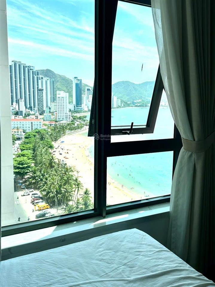 Kiều trinh  1602  căn góc nữ hoàng view trực diện biển mường thanh viễn triều nha trang
