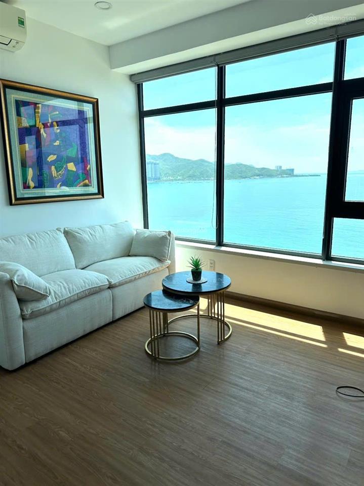 Kiều trinh  1602  căn góc nữ hoàng view trực diện biển mường thanh viễn triều nha trang