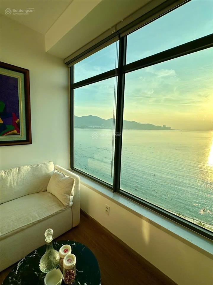 Kiều trinh  1602  căn góc nữ hoàng view trực diện biển mường thanh viễn triều nha trang