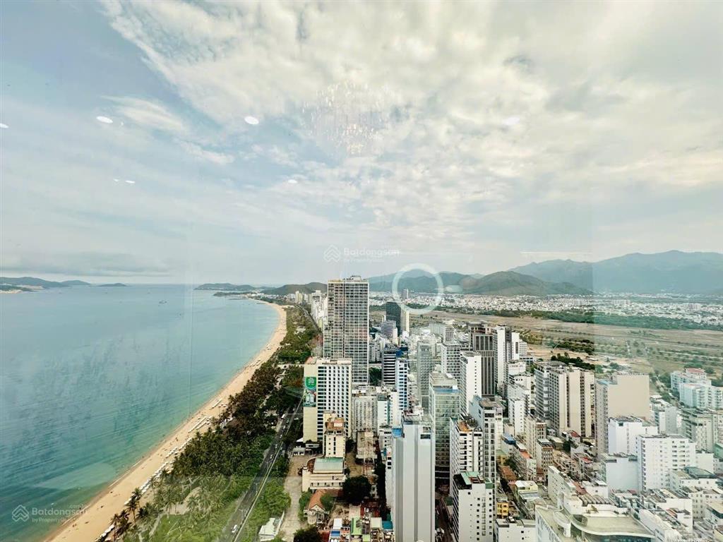 Kiều trinh  giá tốt mùa này căn hộ tầng 45 view biển chỉ 3,05 tỷ. mường thanh 60 trần phú