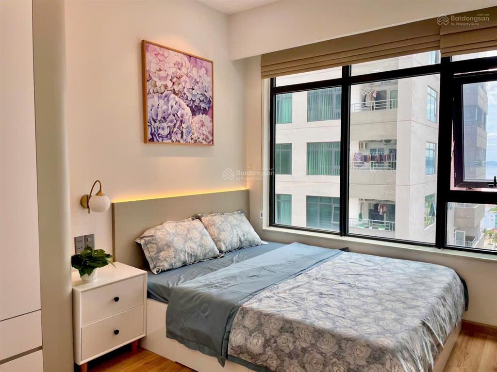 Kiều trinh2614 bán căn góc sát biển hòn chồng  2pn view biển đẹp, full nội thất, giá 3,8 tỷ