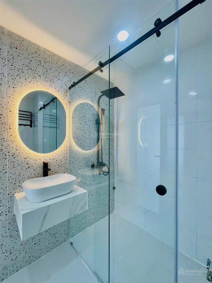 Kiều trinh2614 bán căn góc sát biển hòn chồng  2pn view biển đẹp, full nội thất, giá 3,8 tỷ