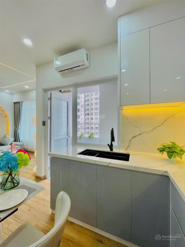 Kiều trinh2614 bán căn góc sát biển hòn chồng  2pn view biển đẹp, full nội thất, giá 3,8 tỷ