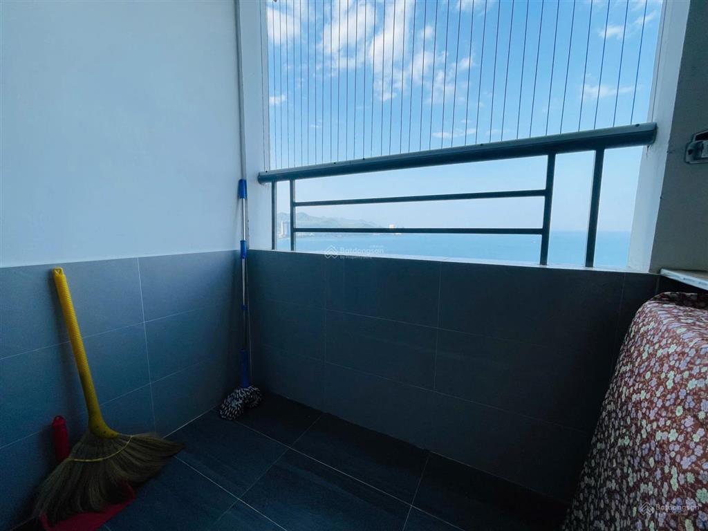 Kiều trinh  chủ cần bán căn 3 phòng ngủ view trực biển mường thanh viễn triều nha trang