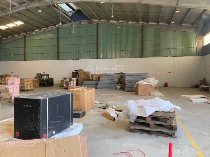 Cho thuê 3000m2 kho văn tiến dũng, bắc từ liêm, xe cont vào, có pccc, giá 100k/m2.  0965 730 ***