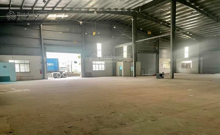 Cho thuê 3000m2 kho văn tiến dũng, bắc từ liêm, xe cont vào, có pccc, giá 100k/m2.  0965 730 ***