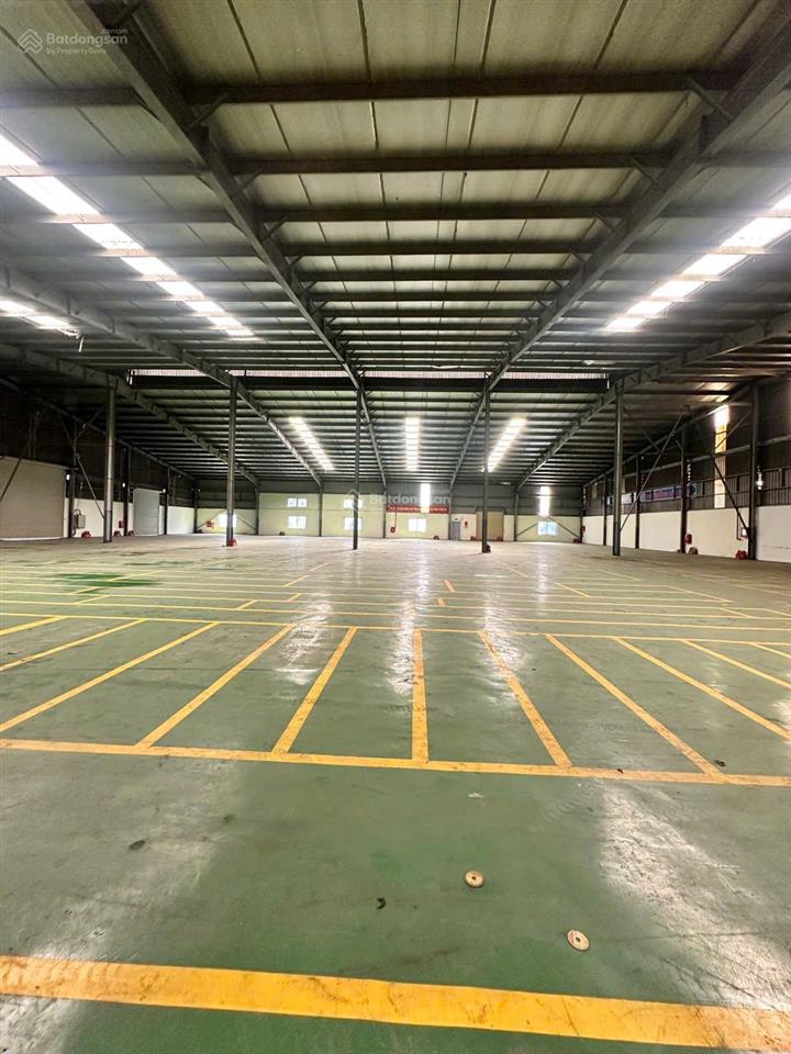 Cho thuê 6000m2 kho xưởng ở mê linh, pháp lí chuẩn, có pccc, giá 100k/m2/th.  0965 730 ***
