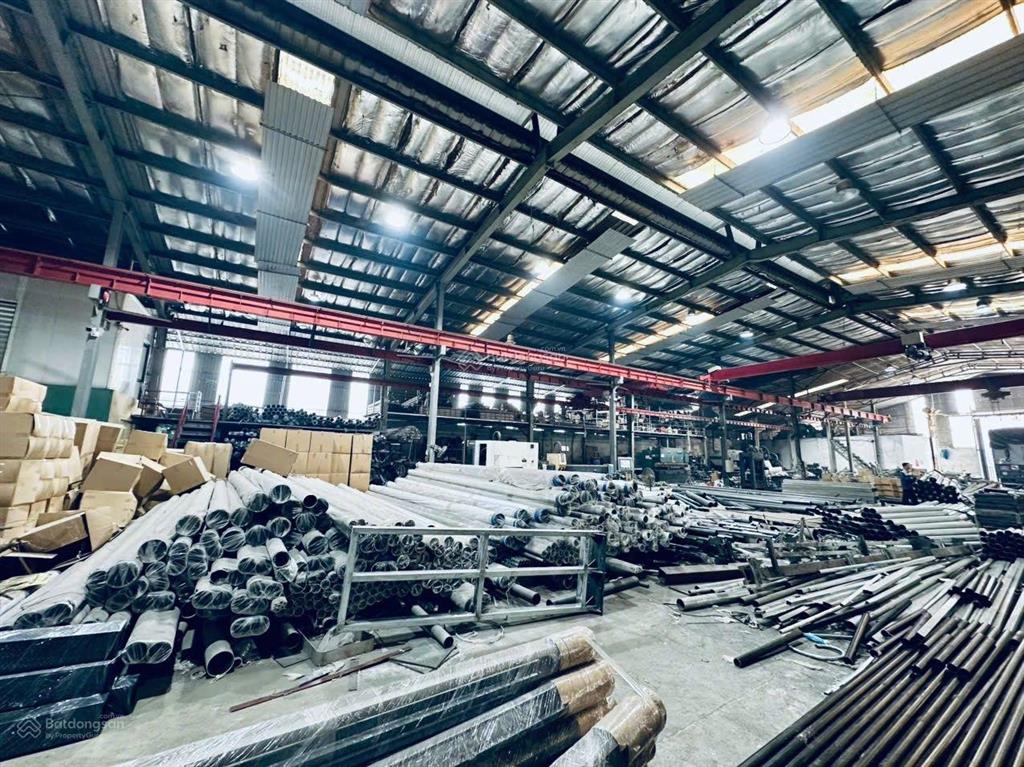 Cho thuê 1800m kho xưởng ở chúc sơnchương mỹ, xe cont vào, giá 70k/m.  0965 730 ***
