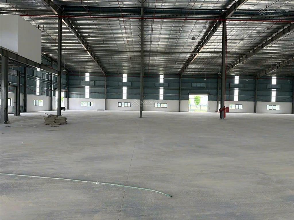 Cho thuê 10000m2 kho xưởng kcn đồng văn 1, hà nam, có ngăn nhỏ cho khách, 117.450đ/m.  0965 730 ***