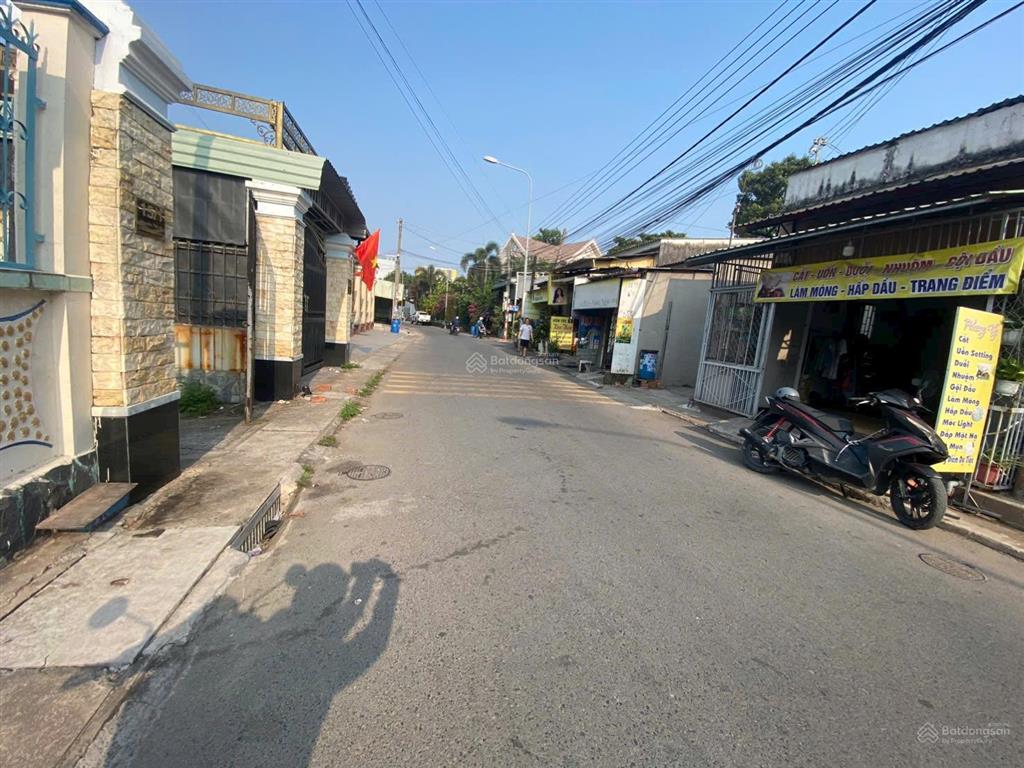 Quỹ đất đẹp ngay ủy ban phường đông hòa dĩ an bd  phù hợp xây kinh doanh đa ngành nghề